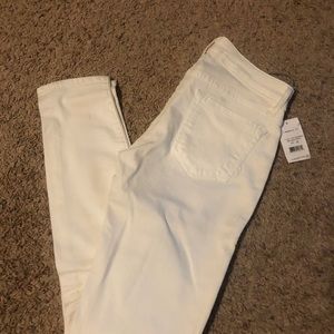 Rich & Skinny white skinny jeans ***PLUS bonus surprise item!***